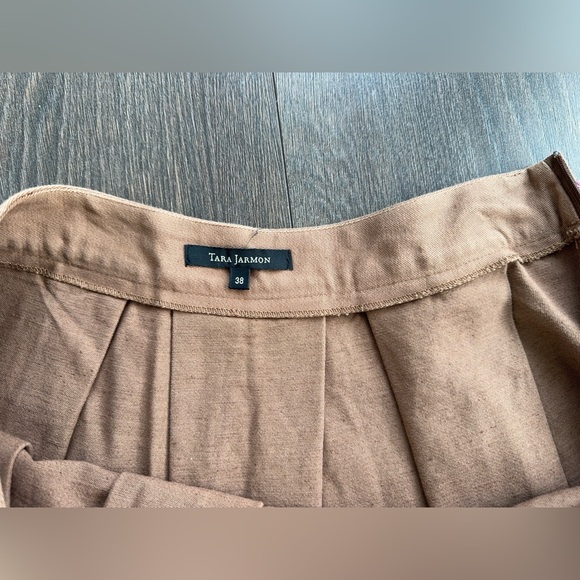 Tara Jarmon Linen/Cotton mini skirt with pink ribbon trim - Picture 4 of 6